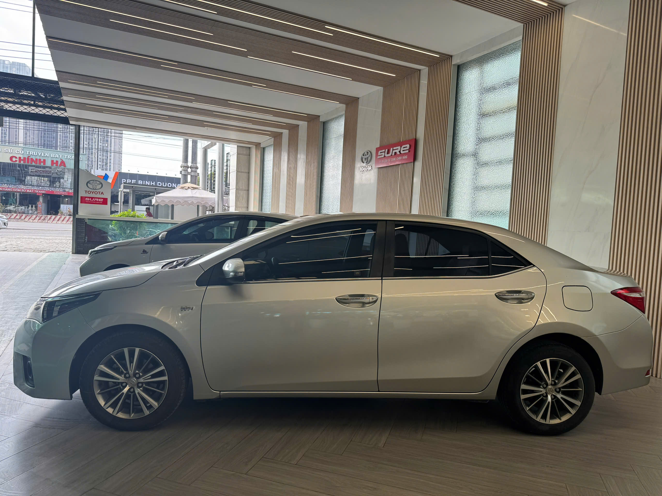 COROLLA ALTIS 1.8G 2015