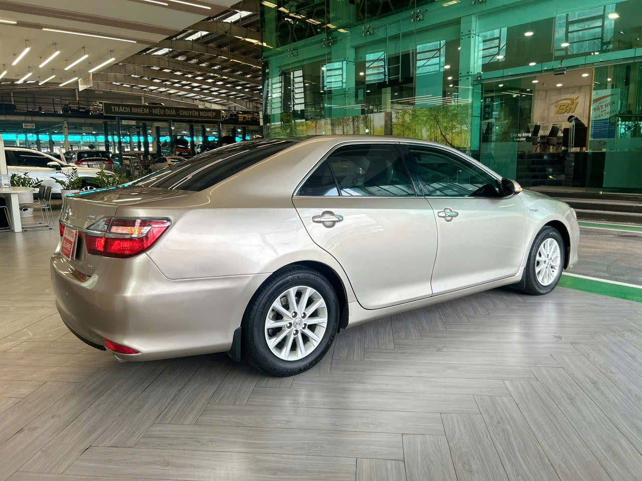 CAMRY 2.OE