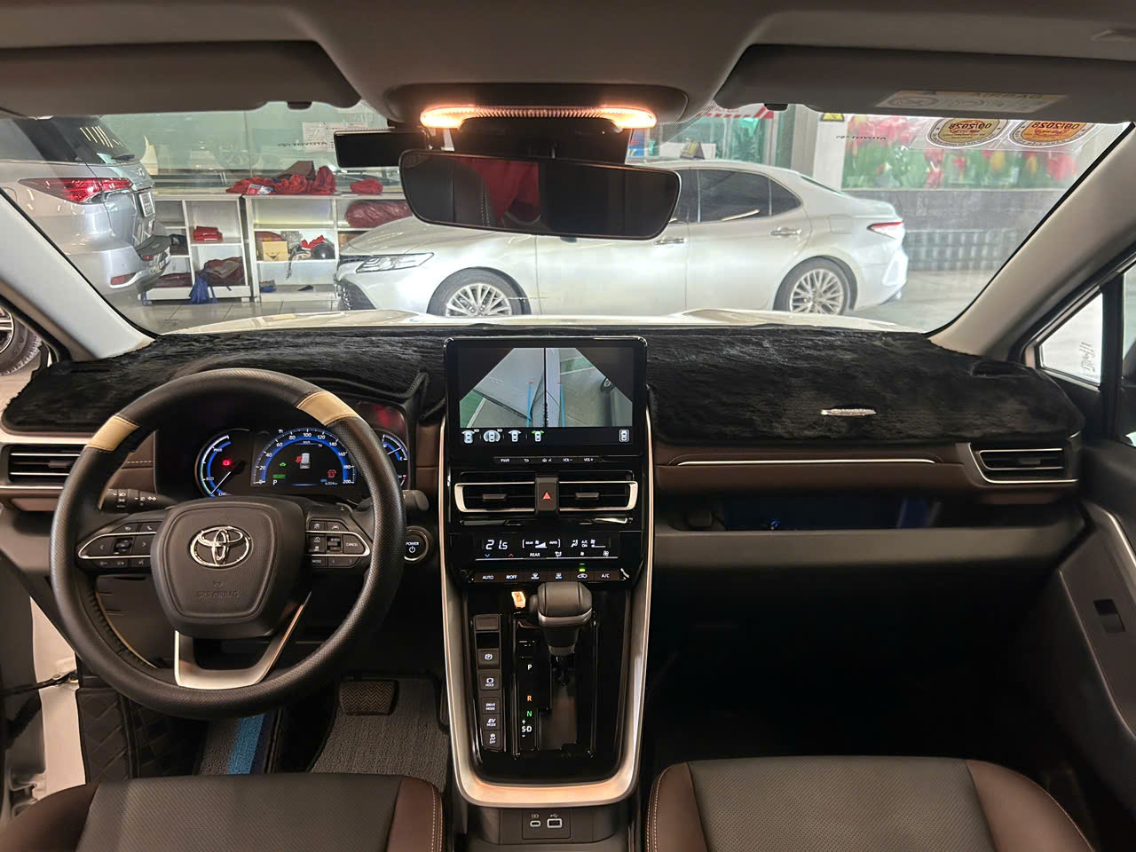 INNOVA CROSS 2.0HEV