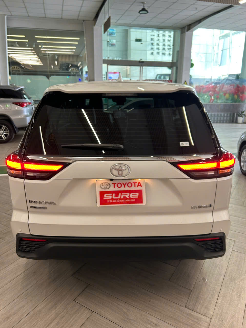 INNOVA CROSS 2.0HEV
