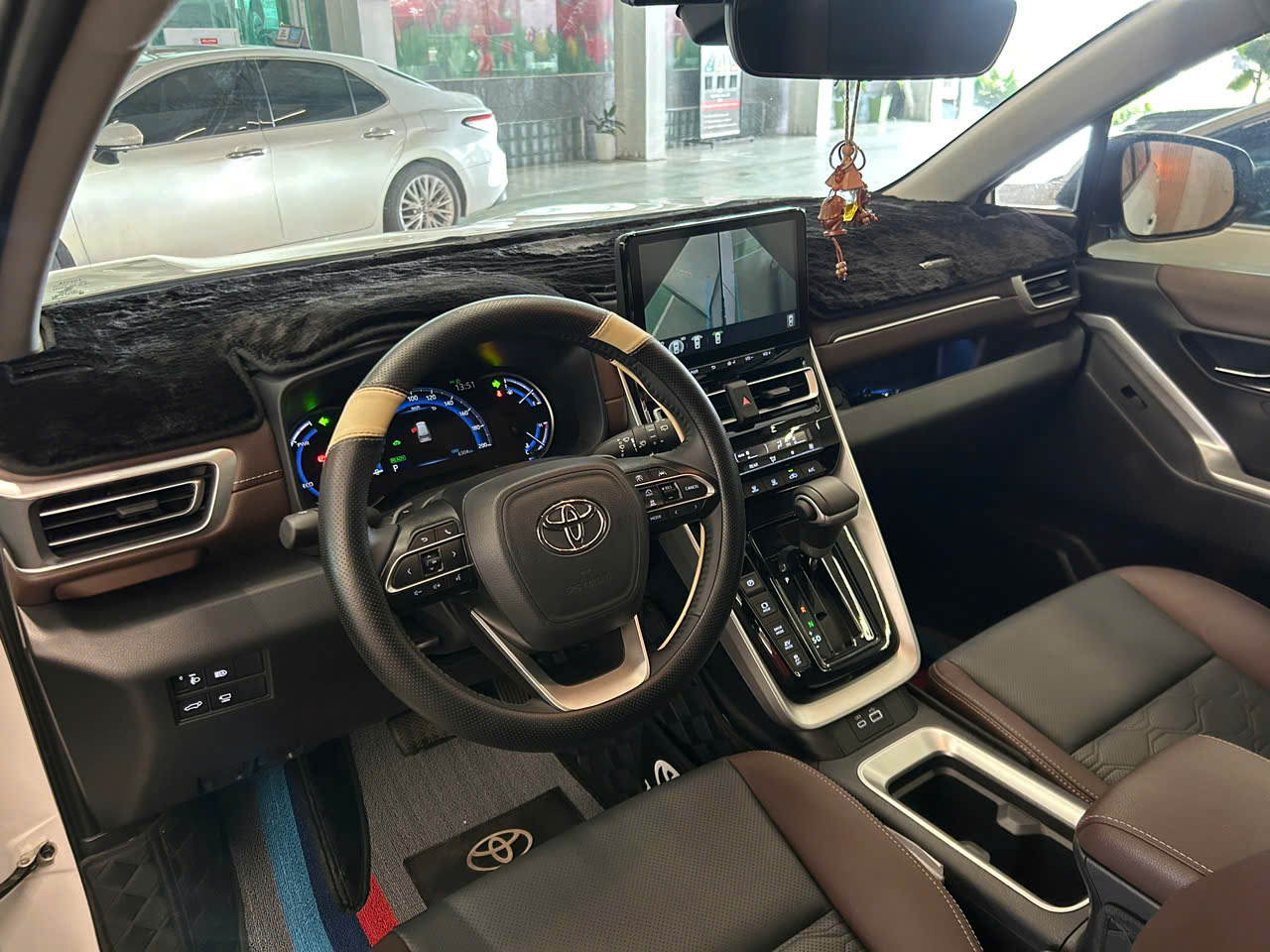 INNOVA CROSS 2.0HEV