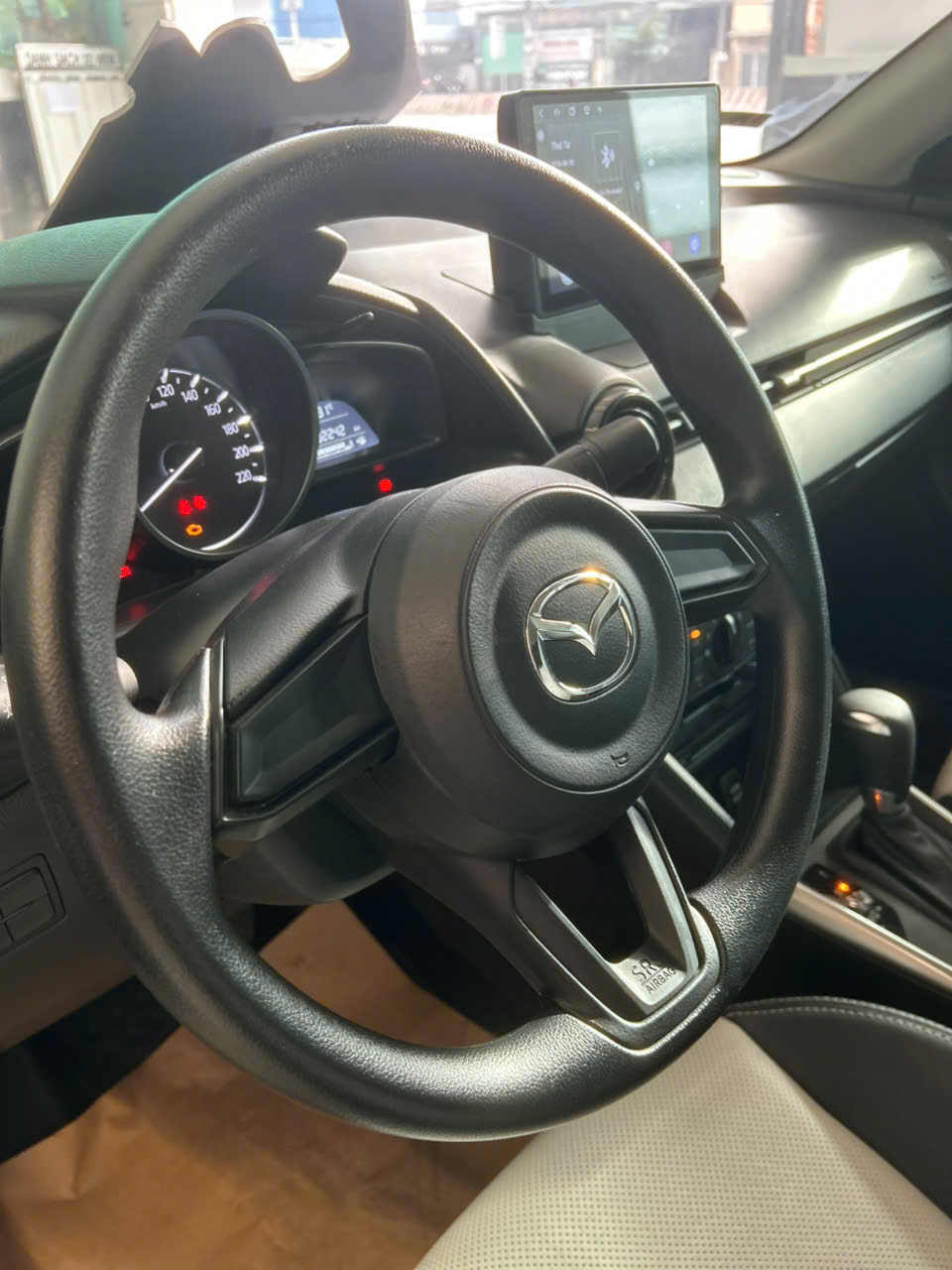 MAZDA 2