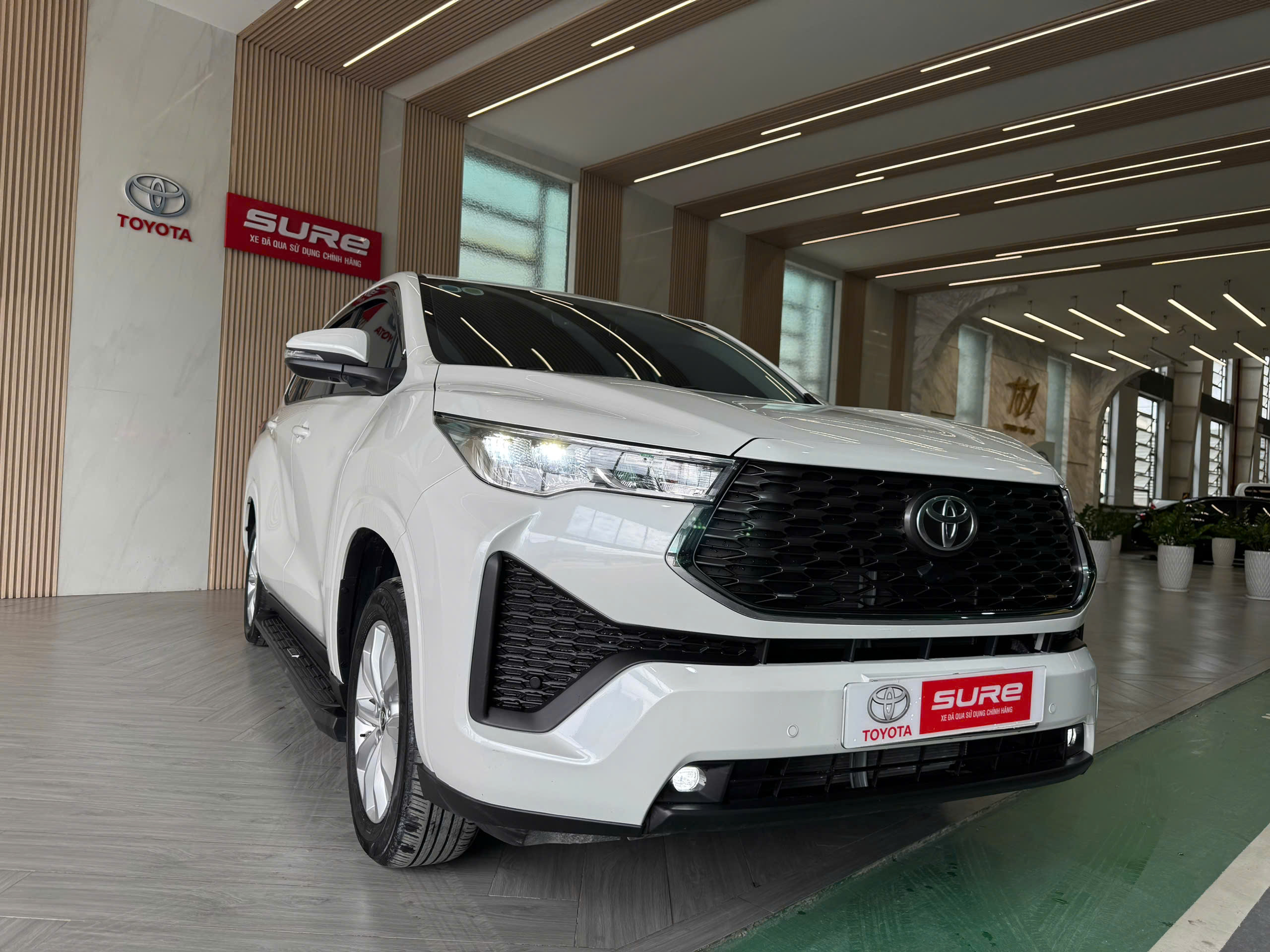 INNOVA CROSS 2.0V 2024