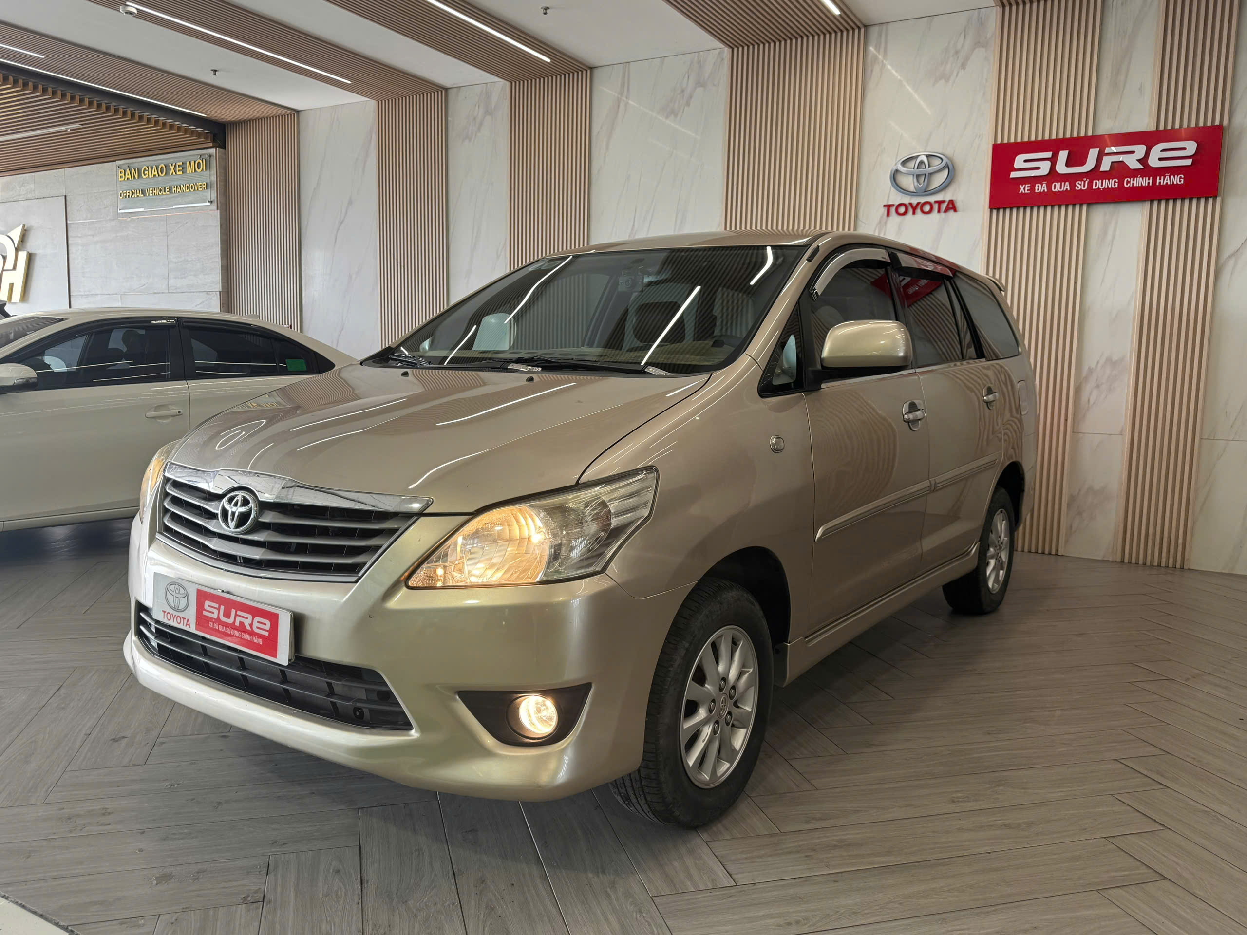 INNOVA 2.0E 2014