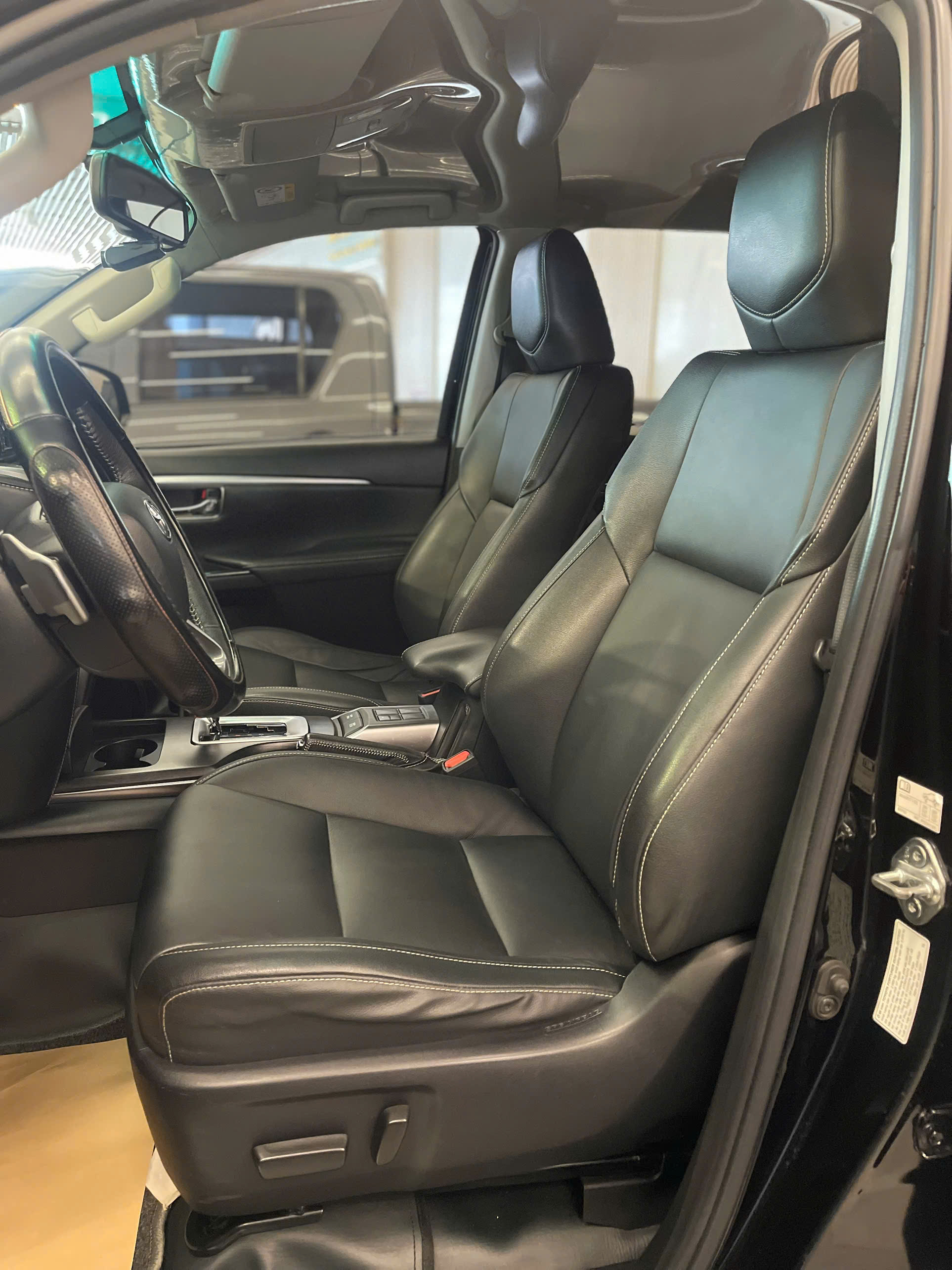 FORTUNER 2.4AT 4X2 2021