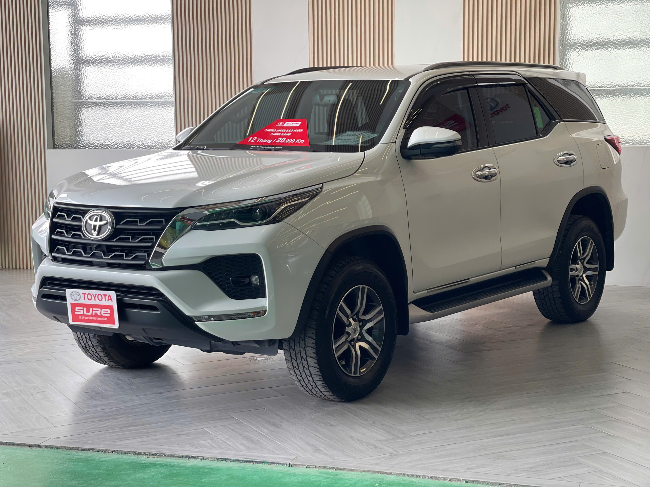 FORTUNER 2.4AT 4X2 2023