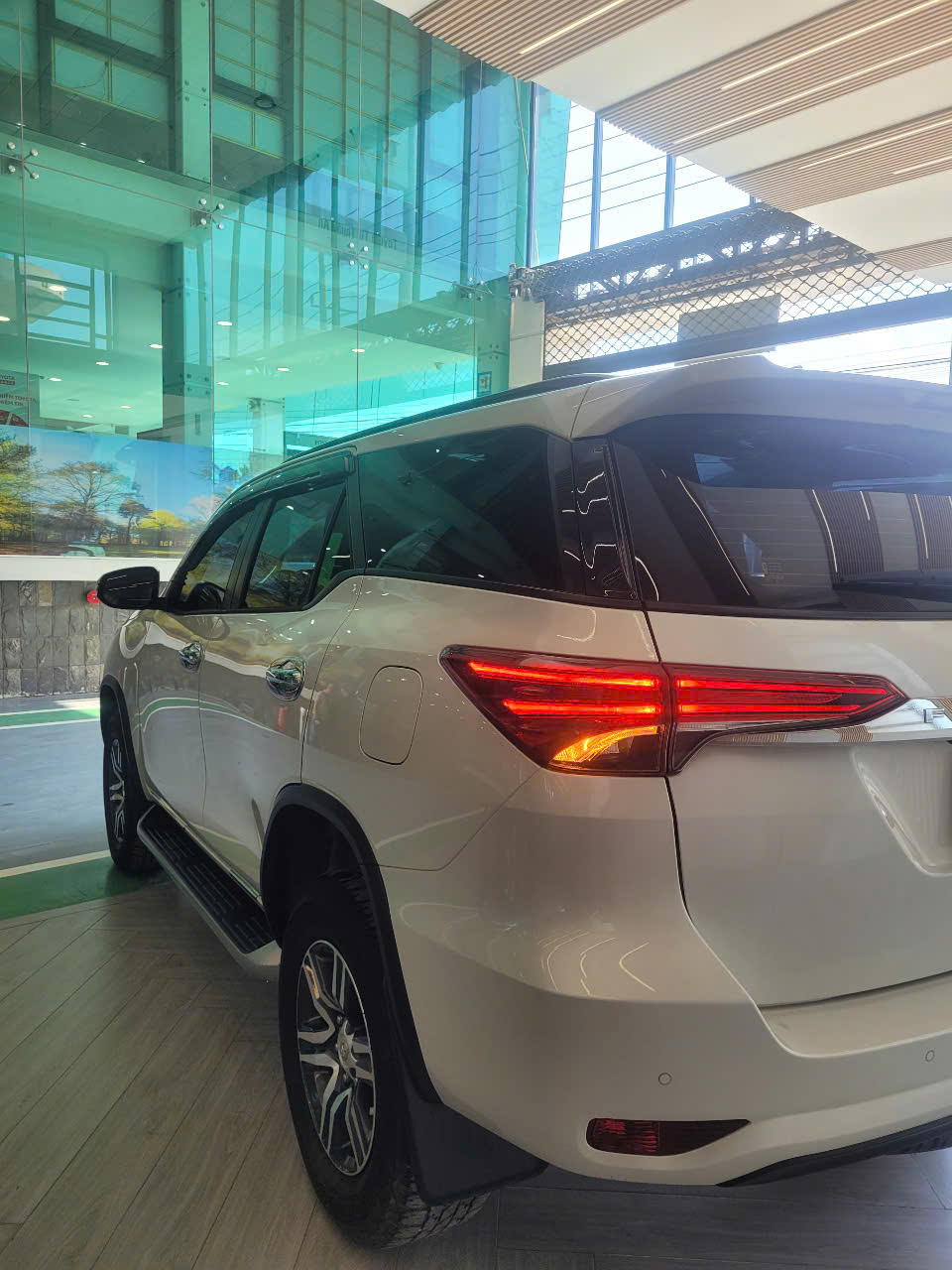 FORTUNER 2.4AT 4X2 2023