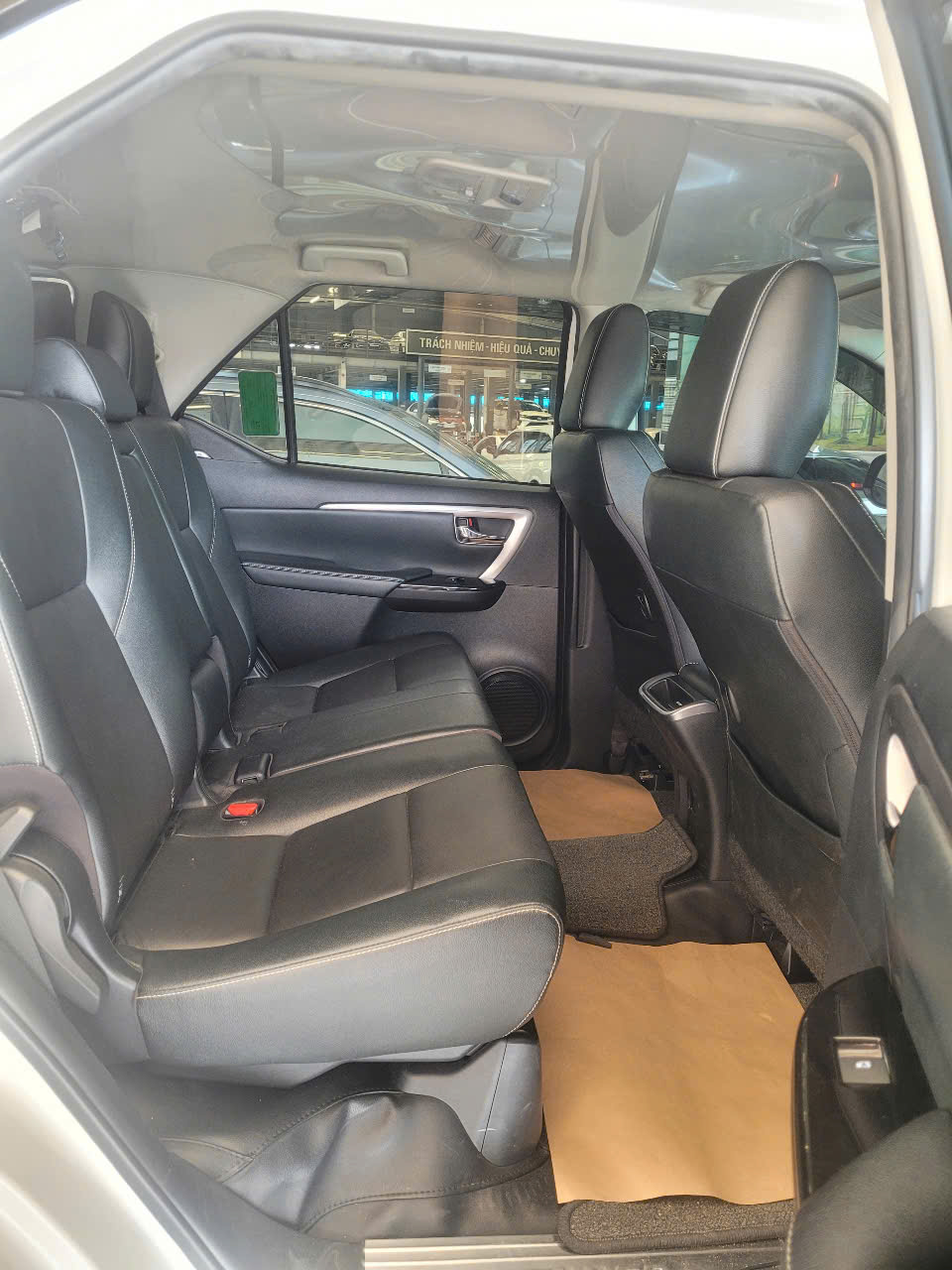 FORTUNER 2.4AT 4X2 2023