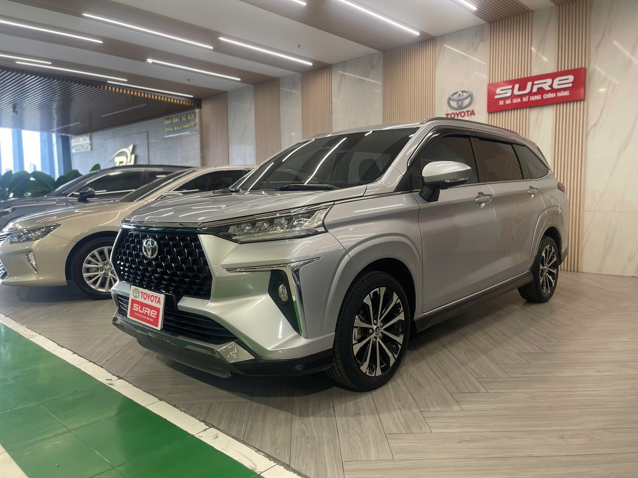 VELOZ CROSS TOP 2023