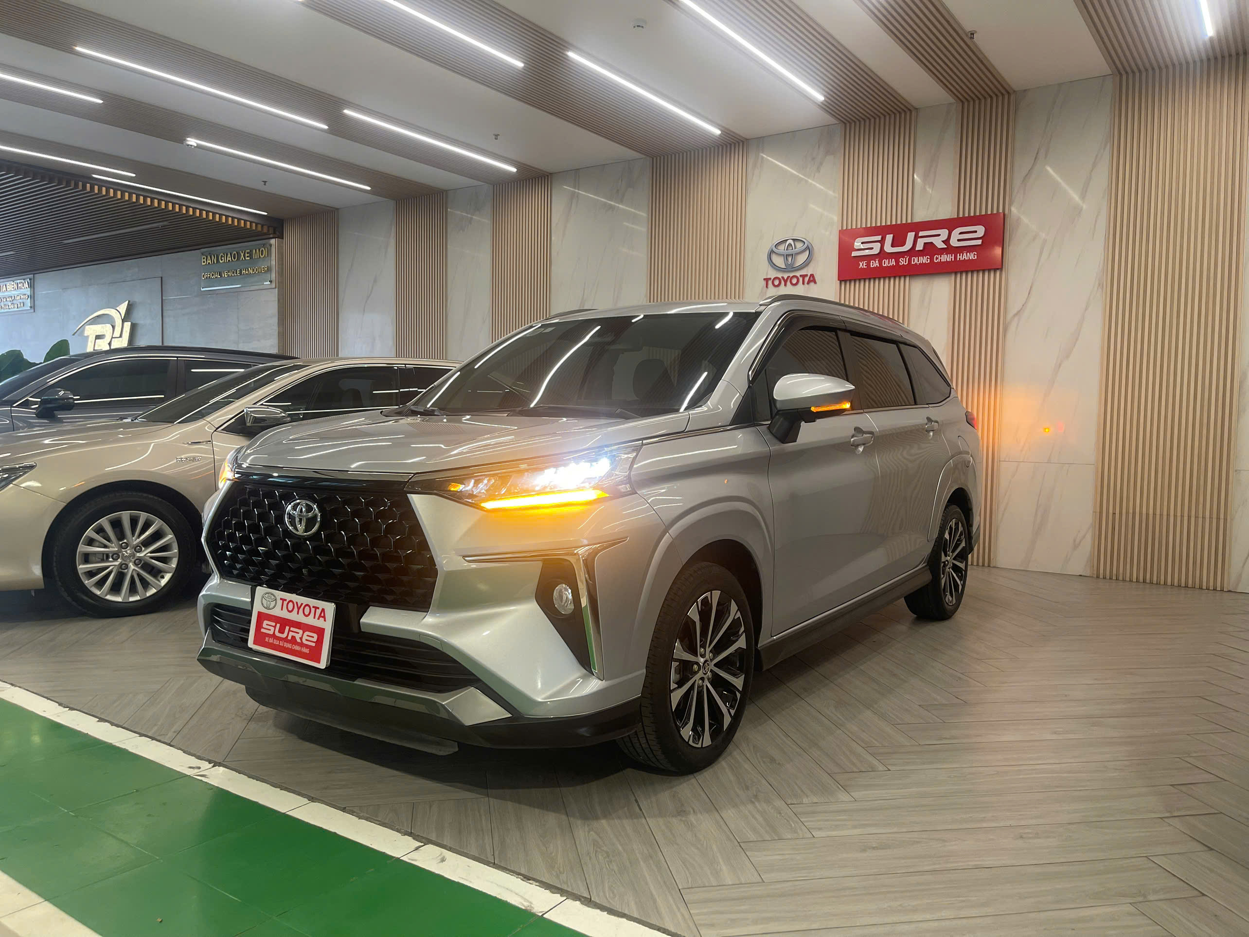 VELOZ CROSS TOP 2023