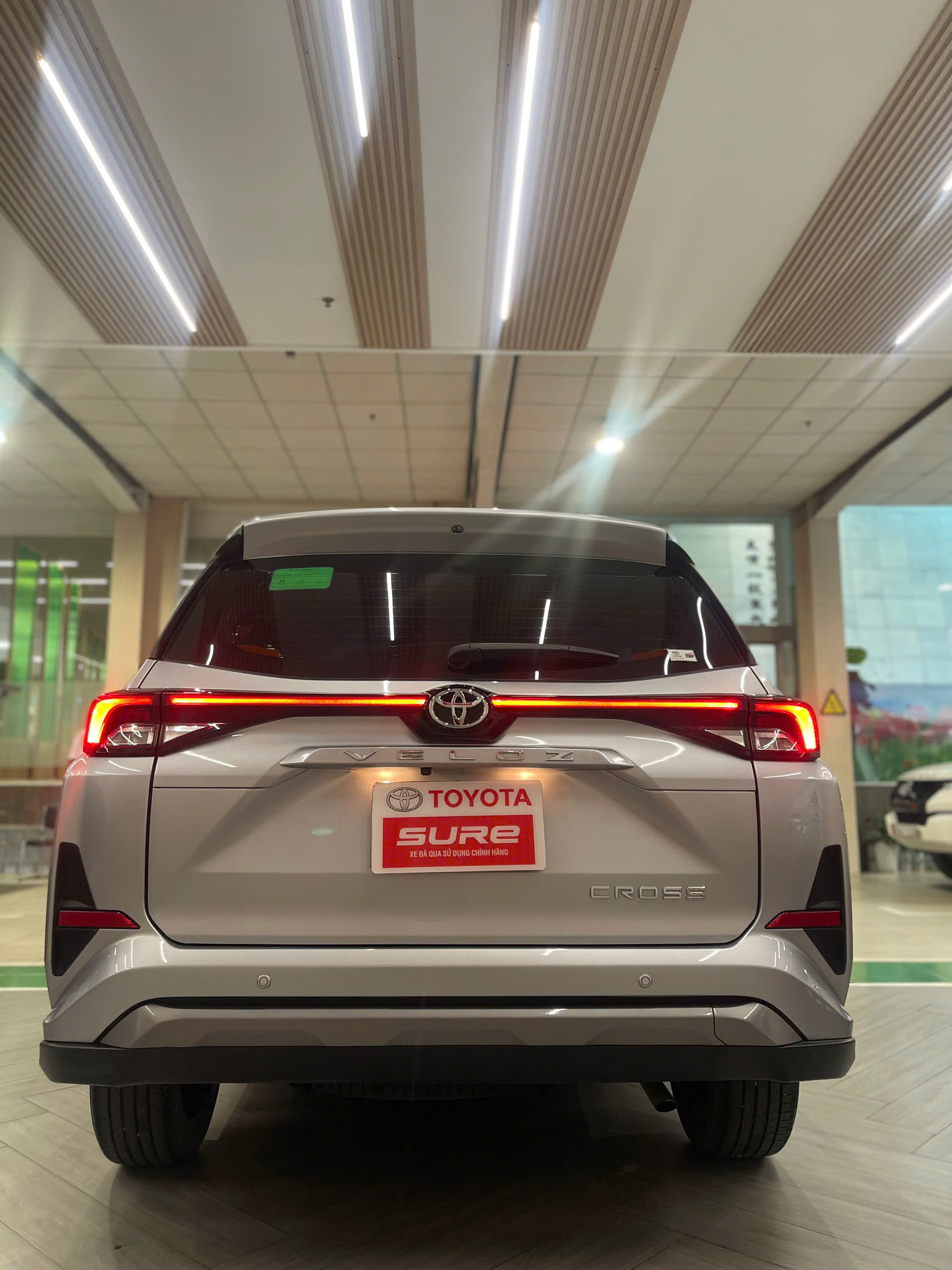 VELOZ CROSS TOP 2023